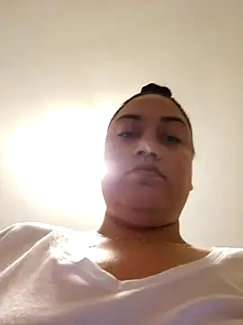 Chat +18 de honeeyyy_pot ao vivo