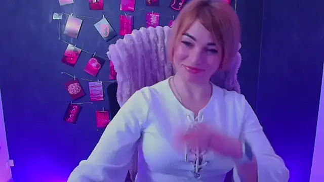 CuttieEmma live XXX chat