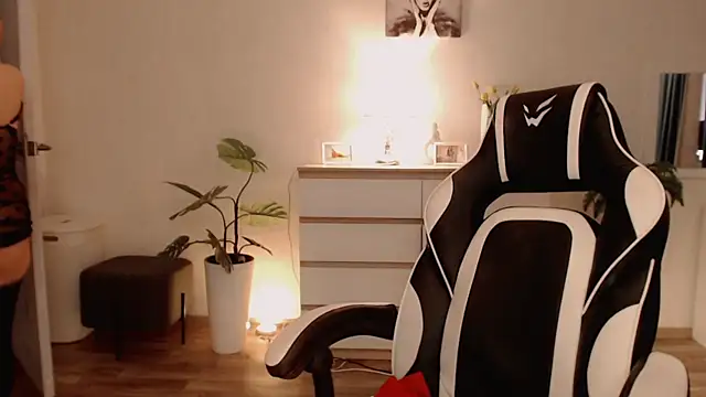 XXX chat uživo modela Lola_Richie