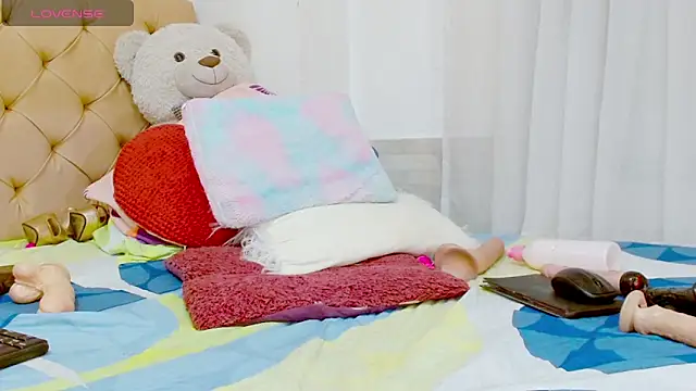 Dolldirtyxxx Adlı Modelin Web Kamerası Şovu