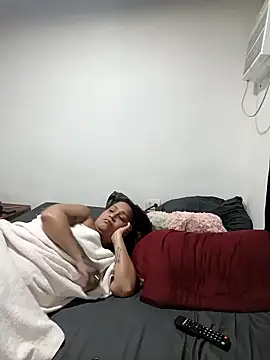 Milfvalesk webcam show