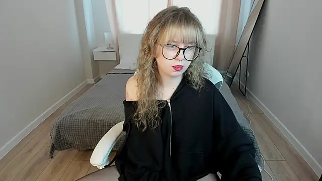 XXX chat uživo modela Helen_Carson