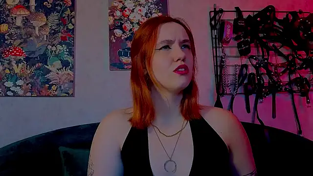 Chat XXX en directo de the_high_priestess