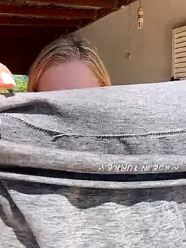 Ellie-rosee 现场XXX聊天