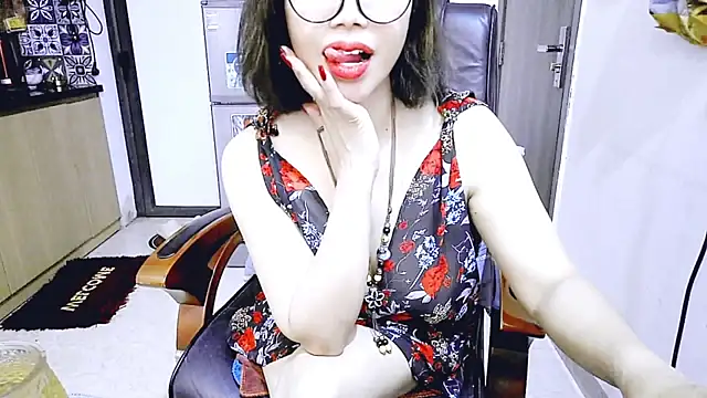 Chatroom XXX en direct de Miu-Le