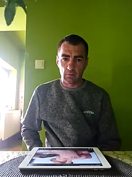 Gabesz1986@xh Live XXX Chat