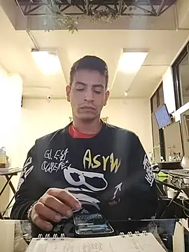 Show modela Juann-cock na web-kameri