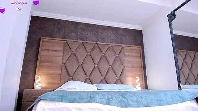 AnaiaClarck's Live XXX Chat