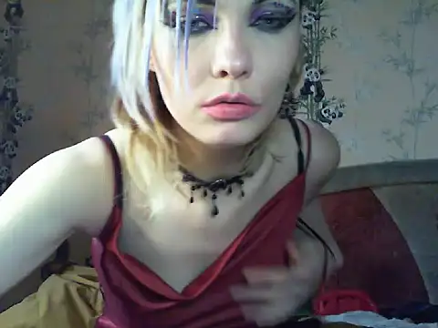 WildMissNiks – Naživo XXX chat