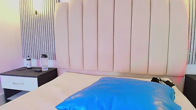 عرض كام lian_cameron