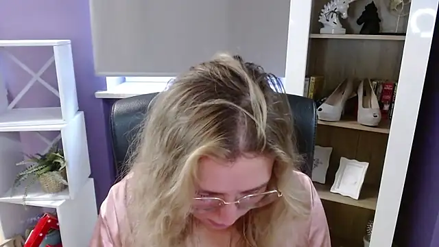 Zoey_Erotic: απευθείας συνομιλία ΧΧΧ