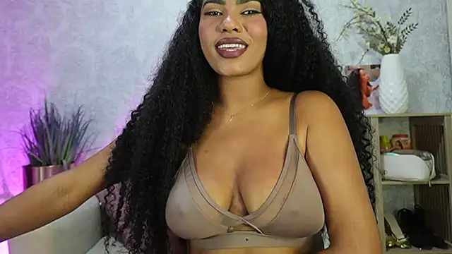 Živý XXX chat HOTBLACKANDWHITE2