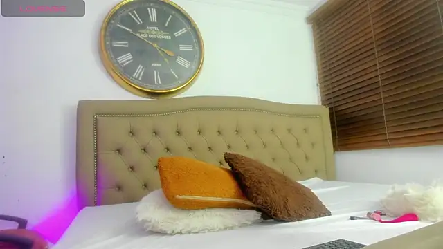 Adara_Ferrara: απευθείας συνομιλία ΧΧΧ