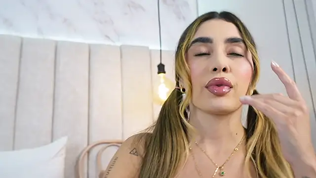 XXX chat uživo modela Annyy_Rosse