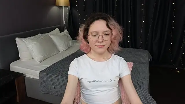 HottoKori élő XXX-chatje