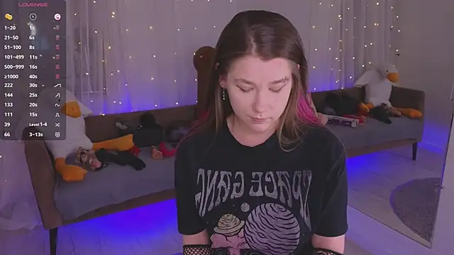 Mira_Falls élő XXX-chatje