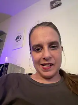 Chantalee élő XXX-chatje