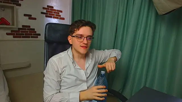 Pokazy przed kamerką – FelixStarkk