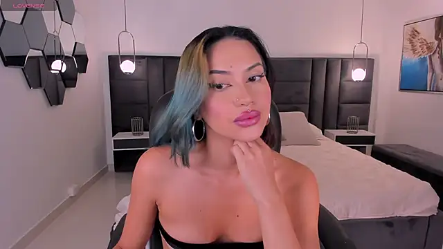 KayraLanne Adlı Modelin Canlı XXX Sohbeti