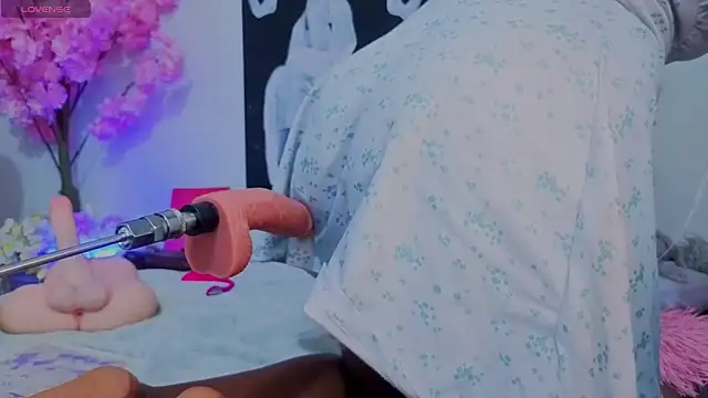 Chat XXX en directo de KilyetVera3x