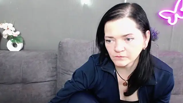 Chat XXX en directo de LauraFinn