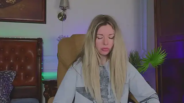 Real_Tini Webcam-Show