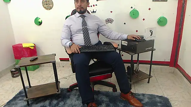 Chat +18 de KalethBigDick ao vivo