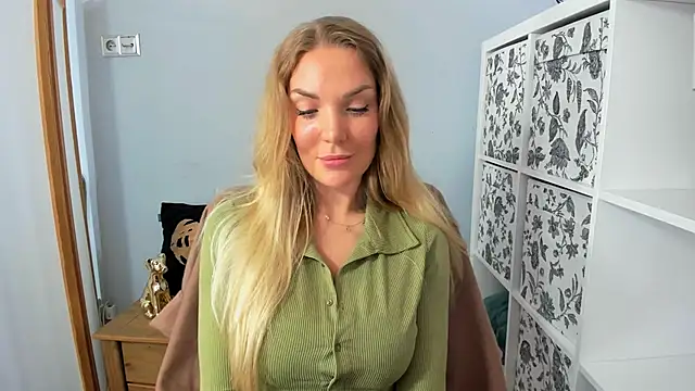 XXX chat uživo modela AulloraHoney