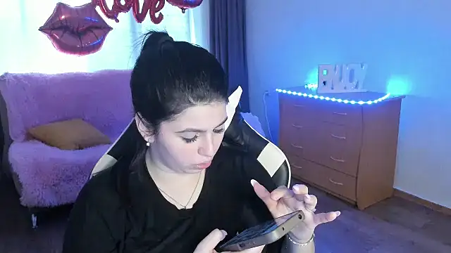 دردشة KisaModel الجنسية المباشرة