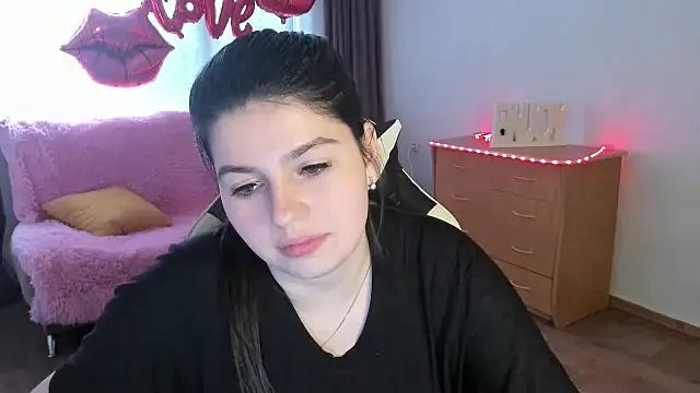 KisaModel's Live XXX Chat