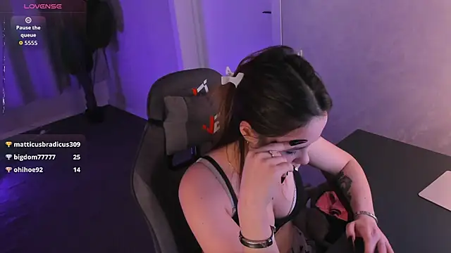 Lori_Bllossom 现场XXX聊天