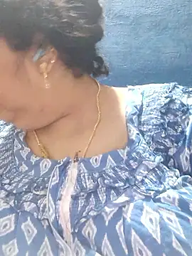 tamilthanushri: вебкам-шоу