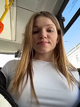 StreetSquirt Adlı Modelin Canlı XXX Sohbeti