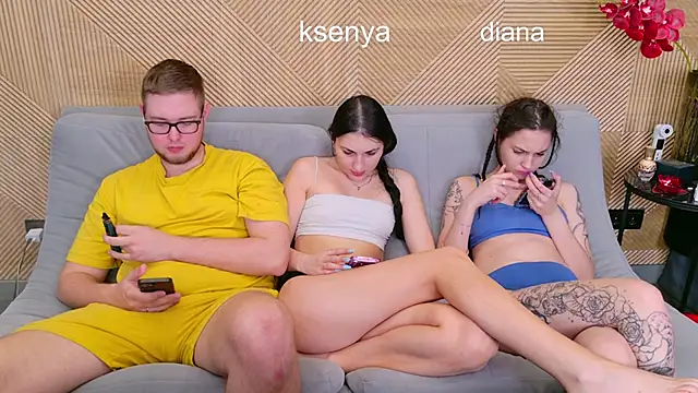 Ksenny Pertunjukan Webcam