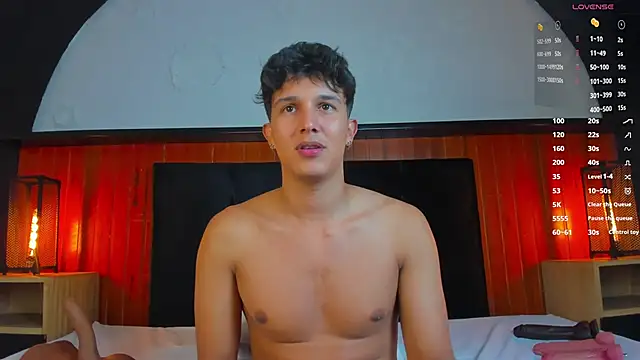 Leo_Savage_ live XXX chat