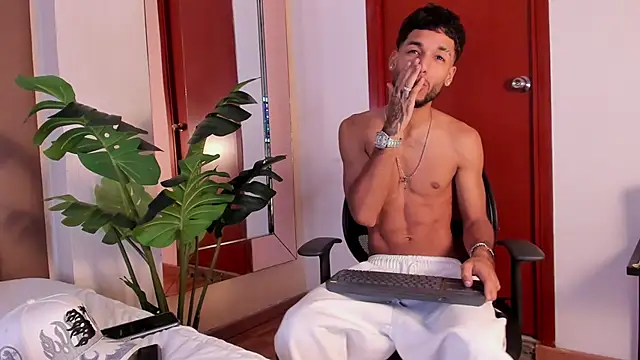 Thiagoferretiのウェブカメラショー