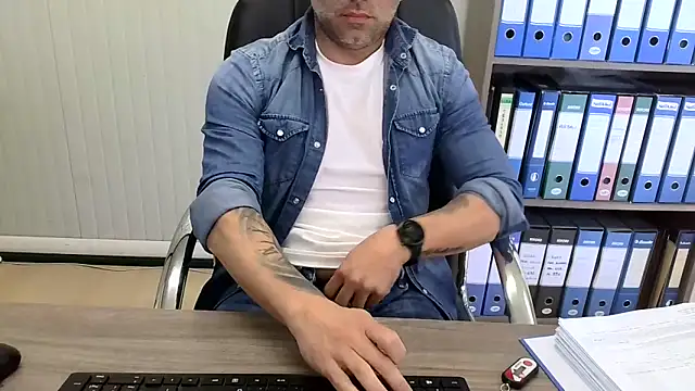 Evasioneeのウェブカメラショー