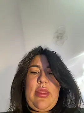 SwittieKendra Chat XXX live