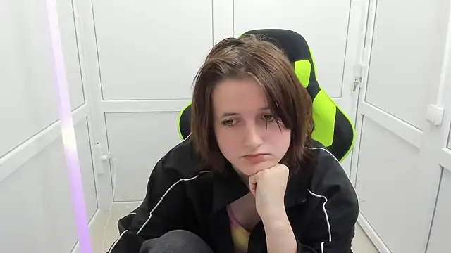 GoldenKiss: онлайн-секс-чат