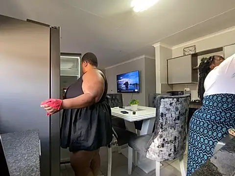 MissLola27 现场XXX聊天