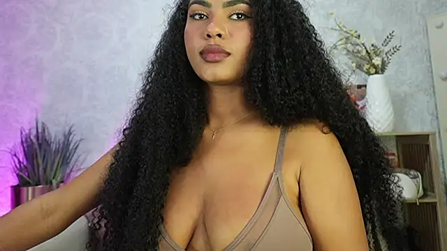 Chatroom XXX en direct de HOTBLACKANDWHITE2