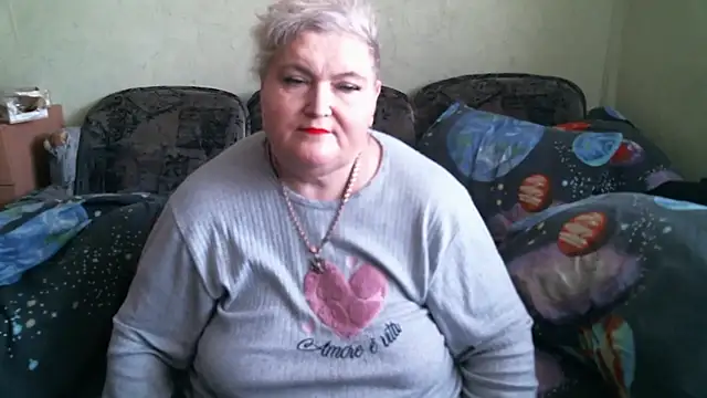 Lana555 Adlı Modelin Canlı XXX Sohbeti