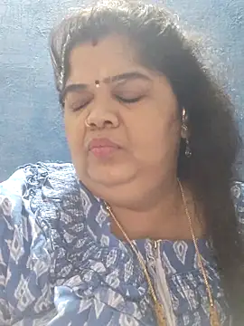 tamilthanushri's Live XXX Chat