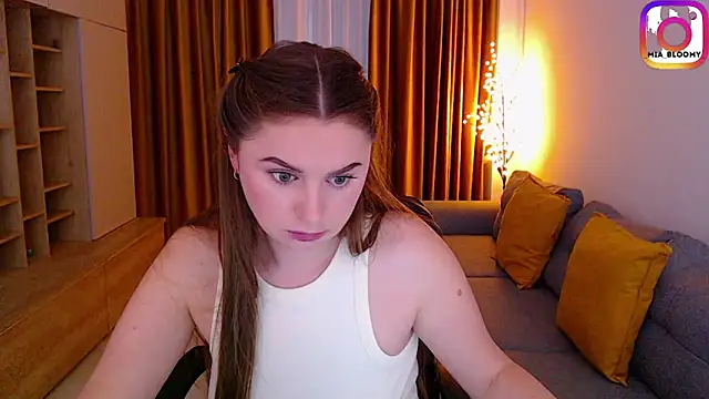 mia_bloomy Live XXX-chat