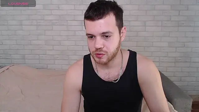 Alexxx_horny: διαδικτυακό σόου στην κάμερα