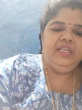 tamilthanushri: онлайн-секс-чат