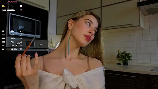 Quinavelle: онлайн-секс-чат