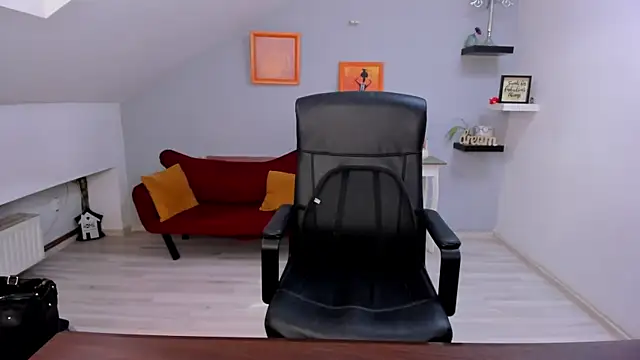 LollaGirl Adlı Modelin Canlı XXX Sohbeti