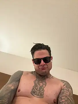 JSizzle13 Chat XXX in diretta