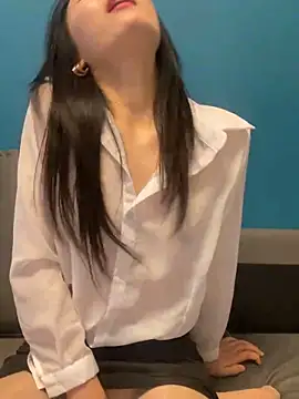 ZHJKS9988: онлайн-секс-чат